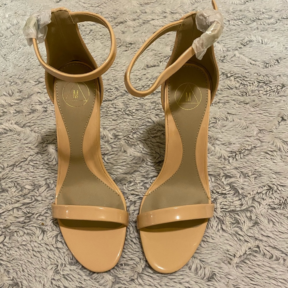 Shoes - Picture 3 of 4